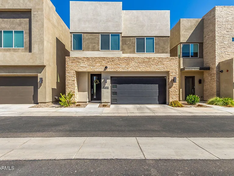 6806 E Orion Dr — Photo 2