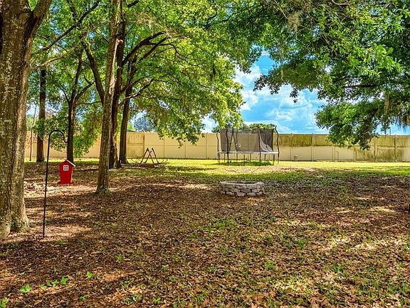 2nd image of 1826 ALTAVISTA CIRCLE