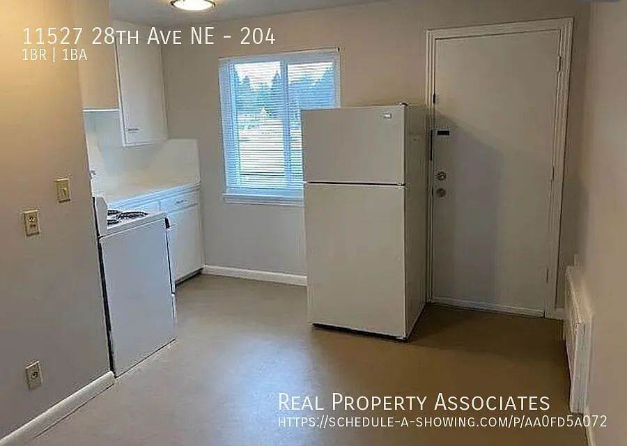 Charming 1-Bedroom in a Convenient Seattle Location — Photo 3