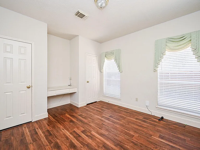 9731 New Kent Dr — Photo 21