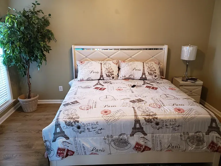 1113 Stafford Dr — Photo 16
