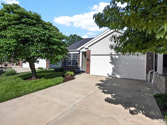 2nd image of 455 Prevot Ave