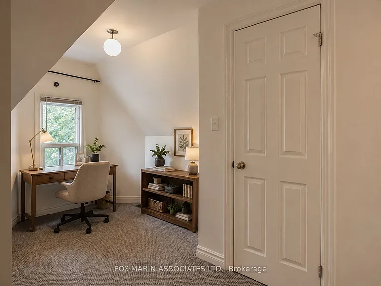 176 Macdonell Ave #UPPER — Photo 10