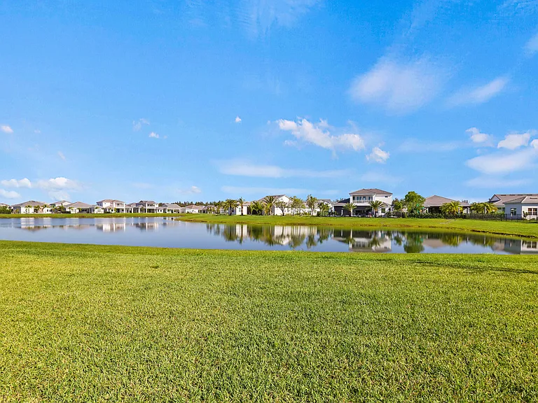 14823 Wildwood Cir — Photo 58