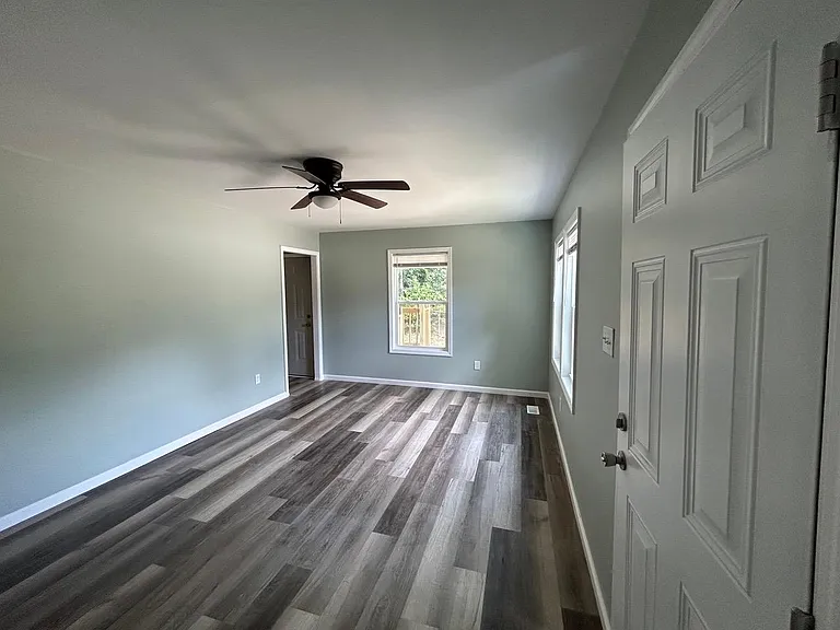 106 Bowden Dr — Photo 20