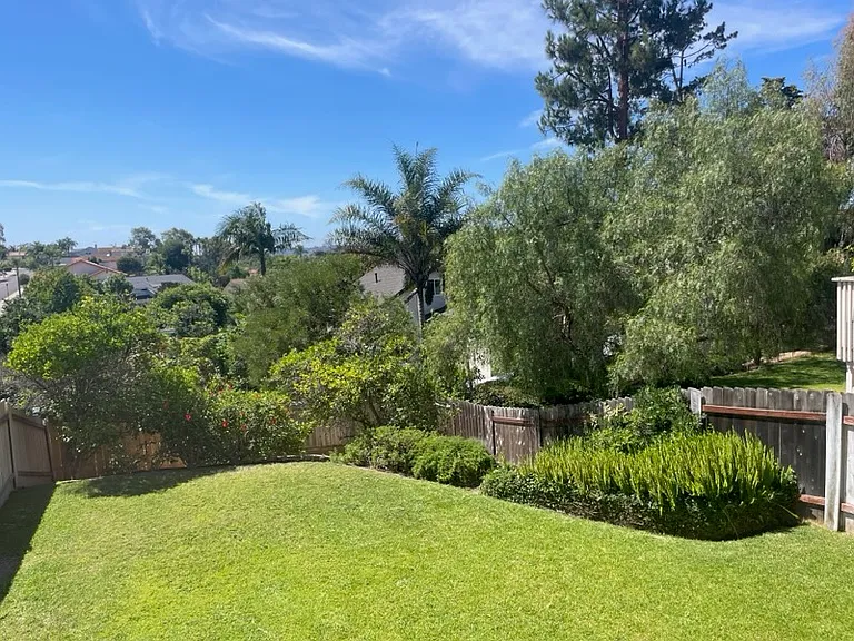 2415 Levante St — Photo 22