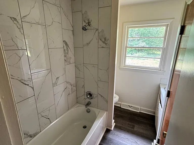 1223 Masonic Dr — Photo 14