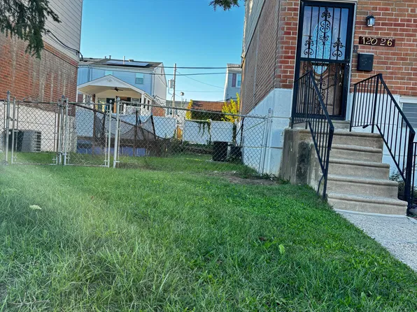 12026 Alberta Dr, Philadelphia, PA 19154