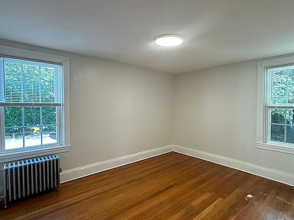 2nd image of 239-245 High St Unit 245-2