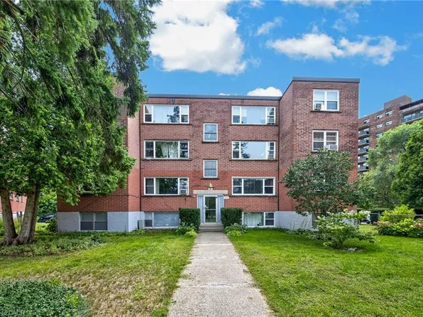 2422 New St #9, Burlington, ON L7R 1J6