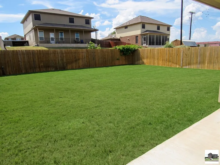 1210 Lindsey Dr — Photo 18