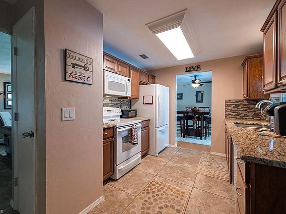 5th image of 9205 San Carlos Blvd