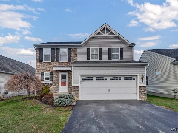 6260 Eckhardt Rd Unit 11, Lake View, NY 14085