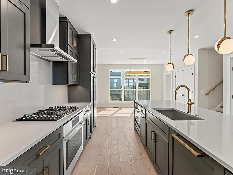 2015 Tysons Ridgeline Rd — Photo 11