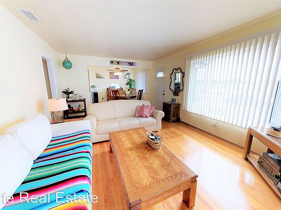 4th image of 438 Elm Ave