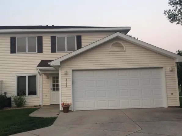 2533 S 40th St, Grand Forks, ND 58201