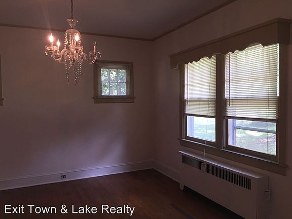 3rd image of 109 E 5th Ave