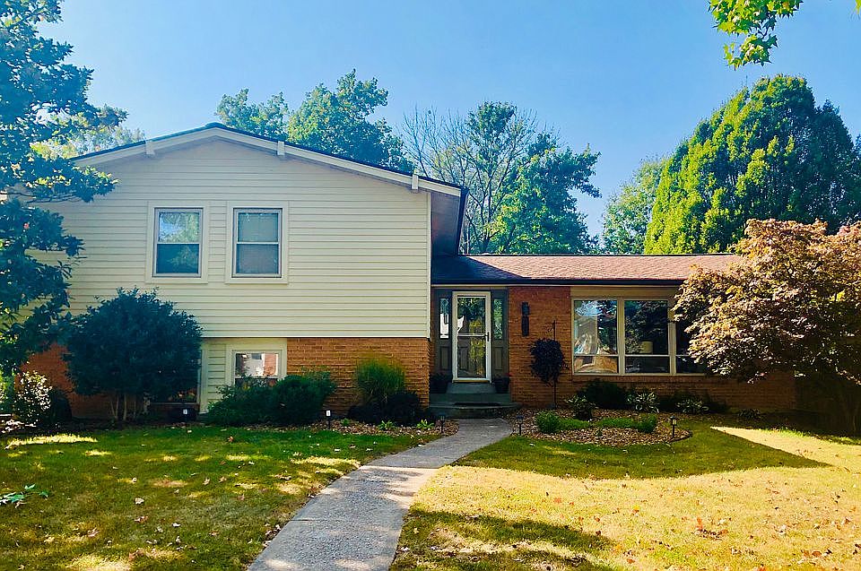 1st image of 5425 Chatfield Dr