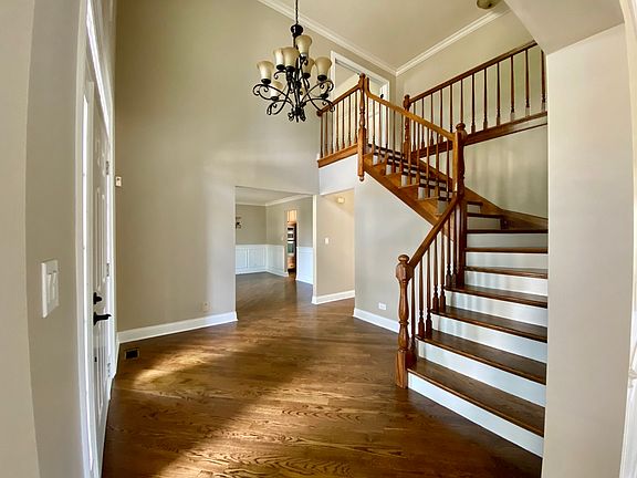 3rd image of 837 Plumwood Dr