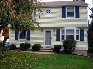 138 Walden St, West Hartford, CT 06107