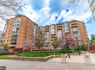 1001 N Randolph St APT 318, Arlington, VA 22201