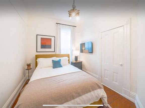 4th image of 924 A Ave