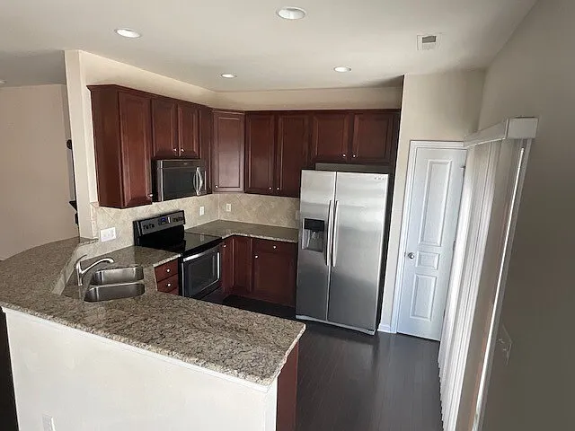 5944 Carrollton Ln — Photo 7