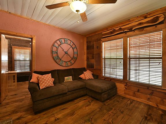 3rd image of 6153 Bluebird Ln