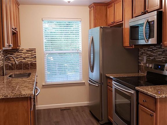 5th image of 4225 E 119th Pl APT B