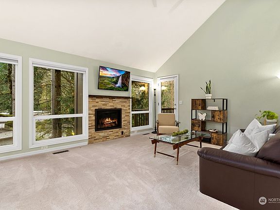 5th image of 140 168th Avenue NE