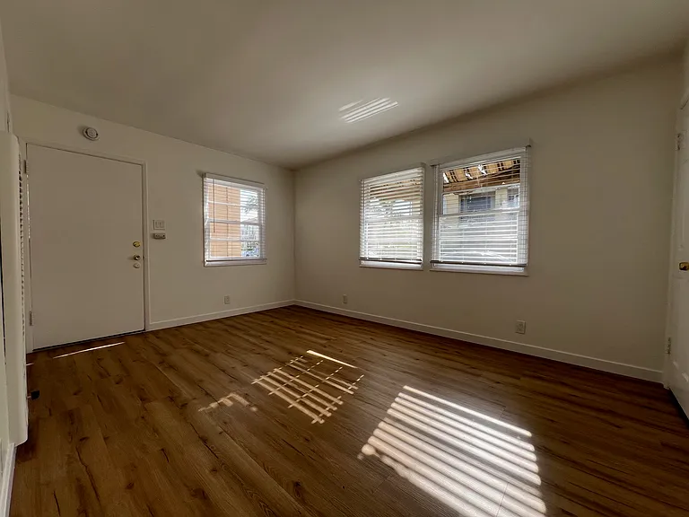 75 Granada Ave #A — Photo 9