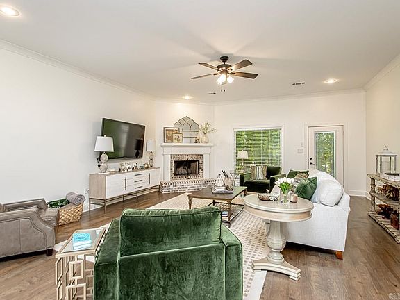 3rd image of 6533 Castle Ridge Dr