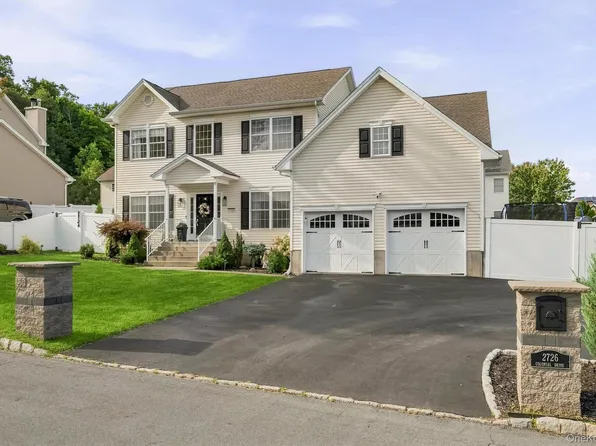2726 Colonial Drive, New Windsor, NY 12553