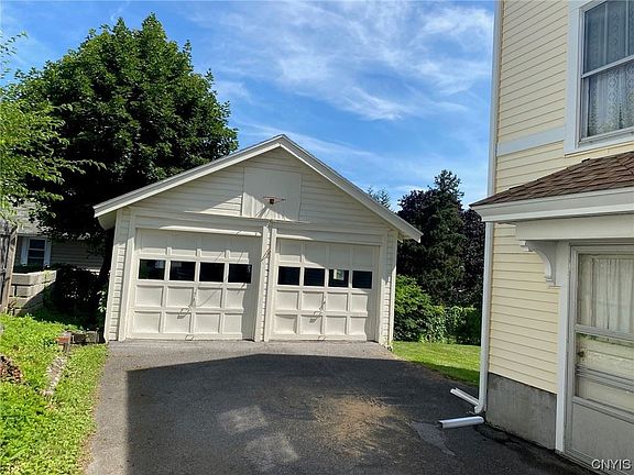 3rd image of 105-07 Seven Twin Hills Dr