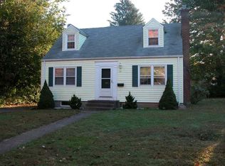 27 Norwood St, Manchester, CT 06040