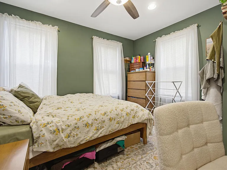 1429 Olive St — Photo 23