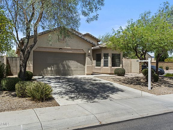 3rd image of 36872 W MONDRAGONE Lane