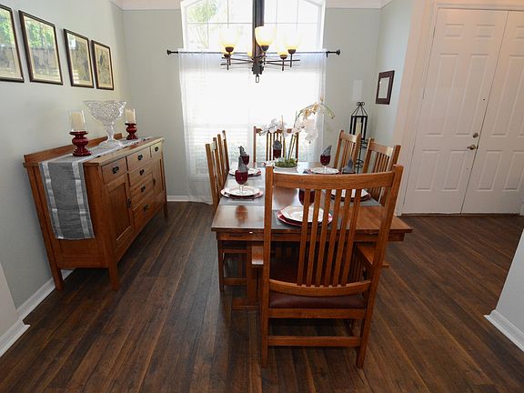 5th image of 344 Twelve Oaks Dr