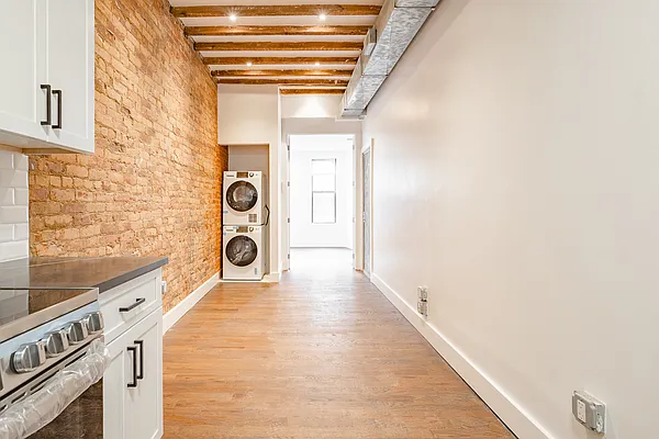 Rented by MySpaceNYC | media 19