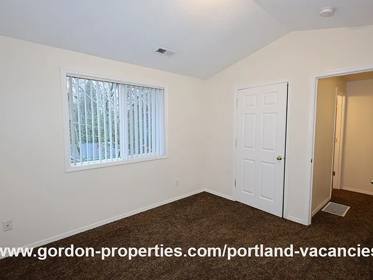 5254 SE 73rd Ave — Photo 32