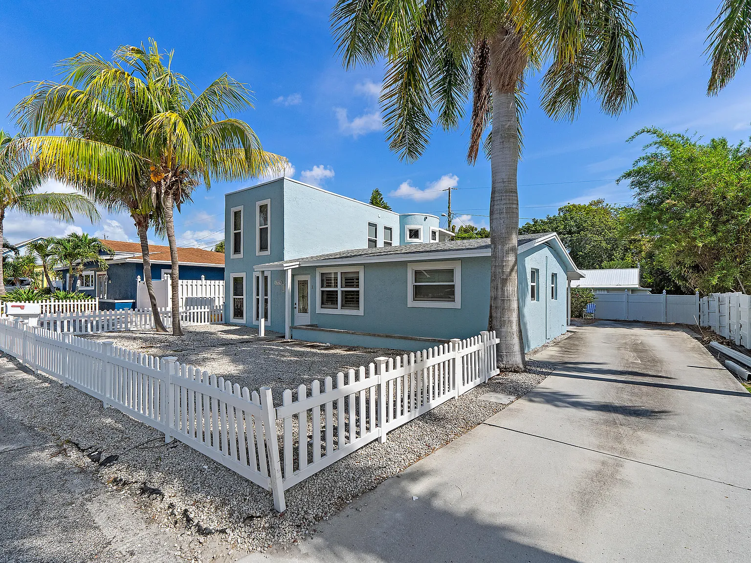 2 bed, 2.0 bath, 960 sqft, $3,000 — Photo 3