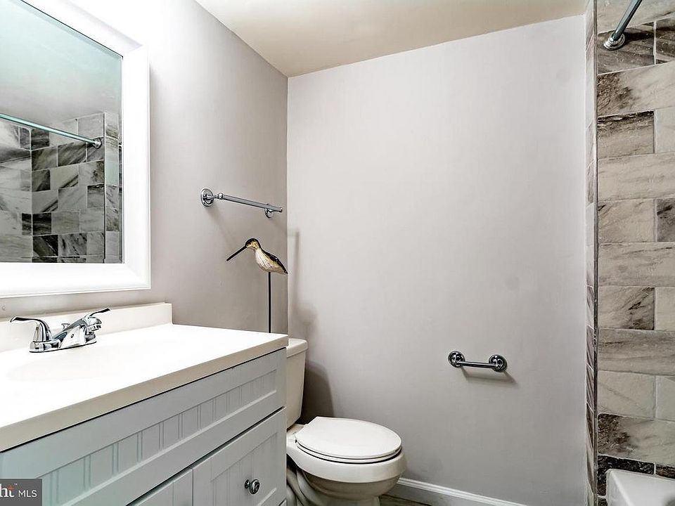 1st image of 14410 Fairview Ln #1
