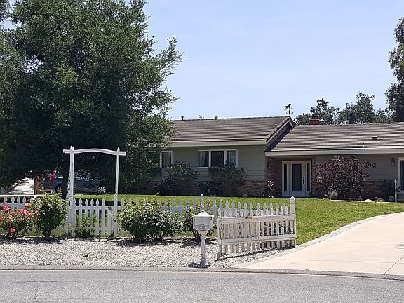 Front, cul-de-sac location