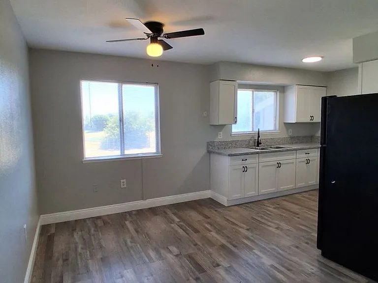 1452 S. College Ave — Photo 15