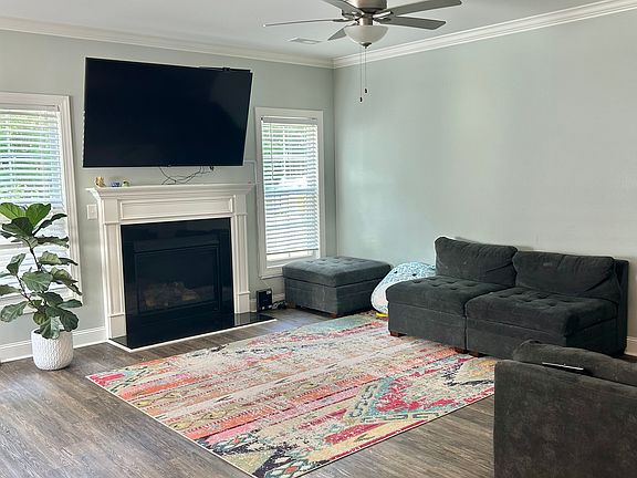 2nd image of 615 Megan Dr