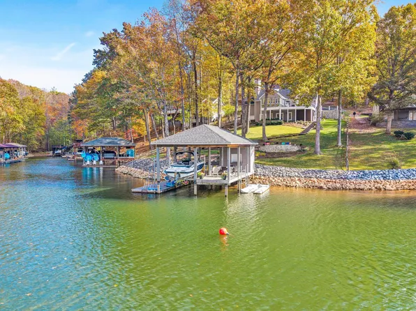 101 Elm Ct, Moneta, VA 24121