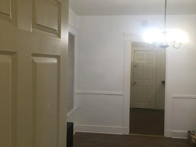 90 Hinman St — Photo 5