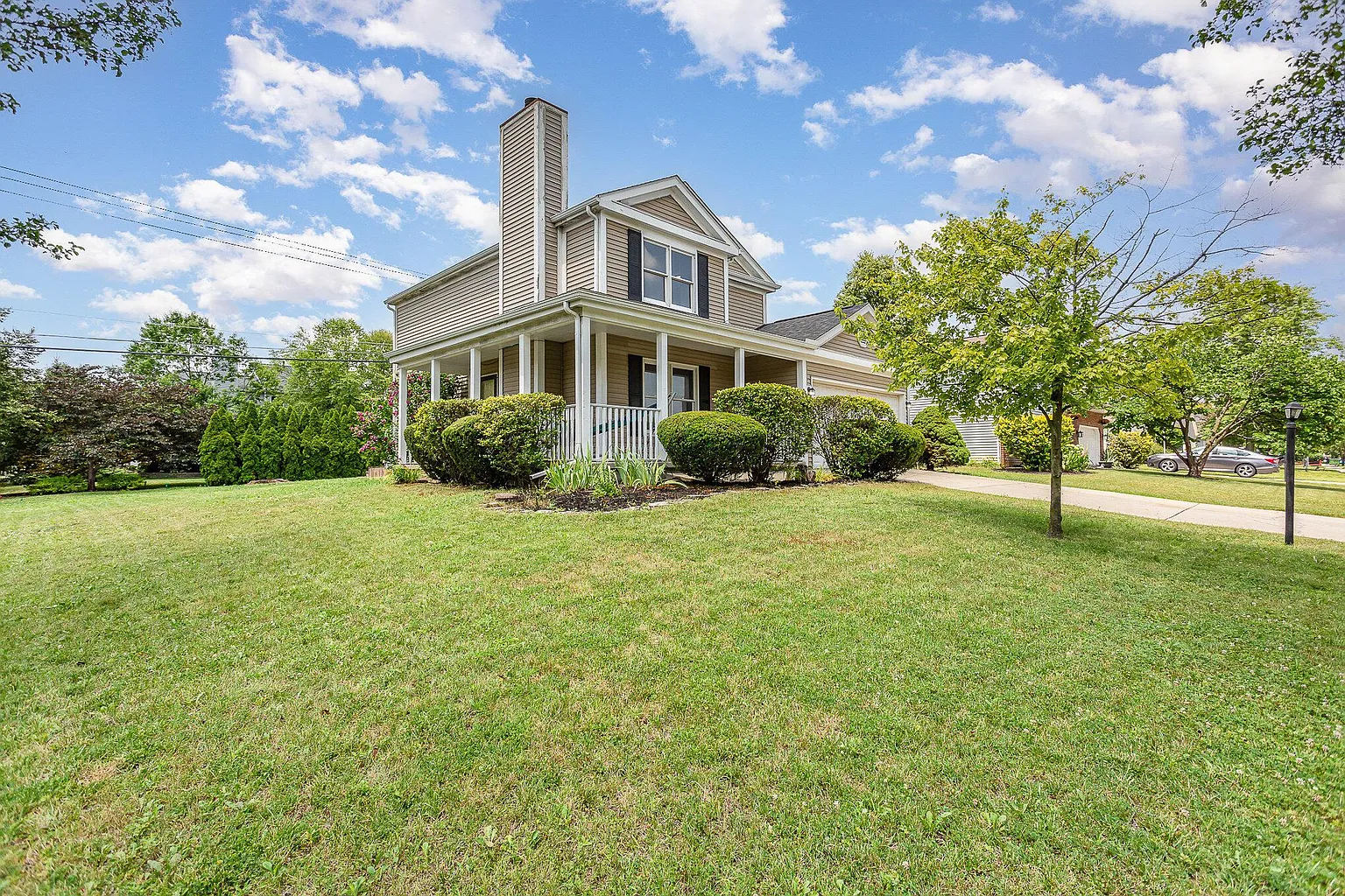 222 Leawood Dr photo 1