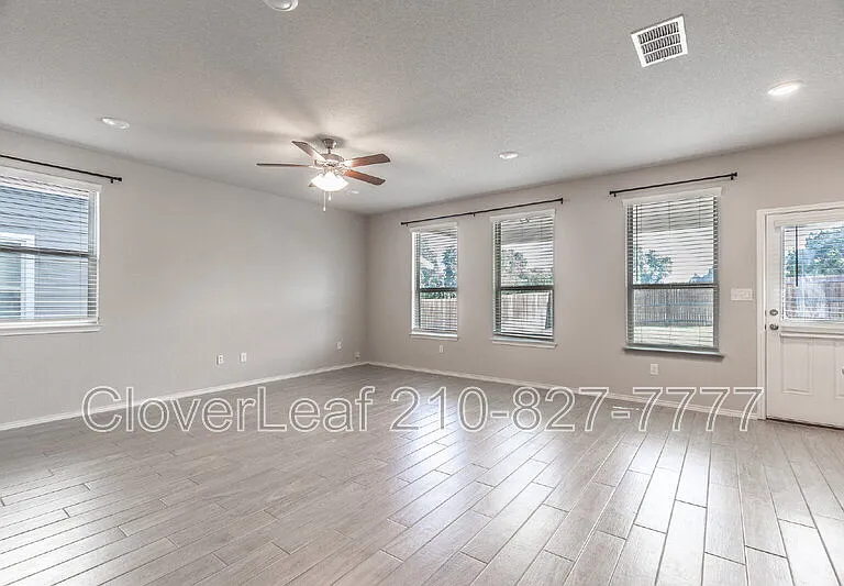 255 Kinsley Way — Photo 11