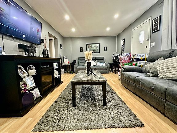 5th image of 12 Orchard Pl